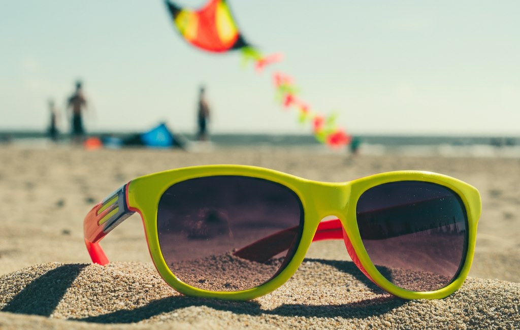 kids frame sunglasses