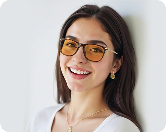 model-amber-lens